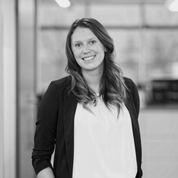 Laura Davis, FCIA, FSA bio picture