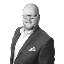 Ryan Ackers, MBA bio picture